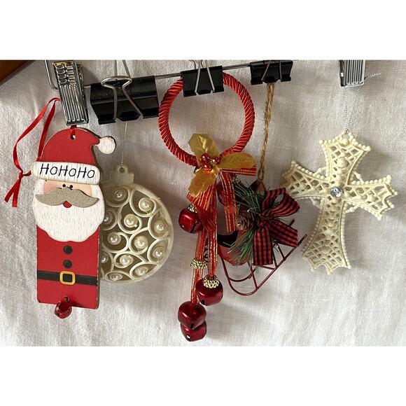 Mixed Lot of 20 Christmas Ornaments - Picture 9 of 10
